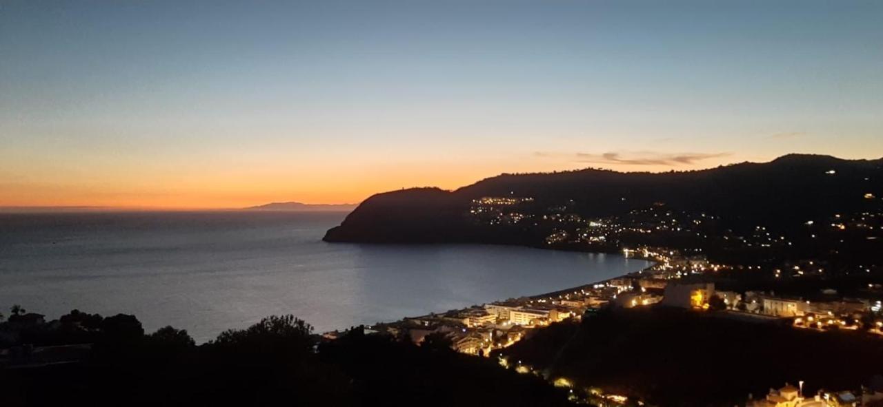 La Herradura Junto Al Mar Exterior photo